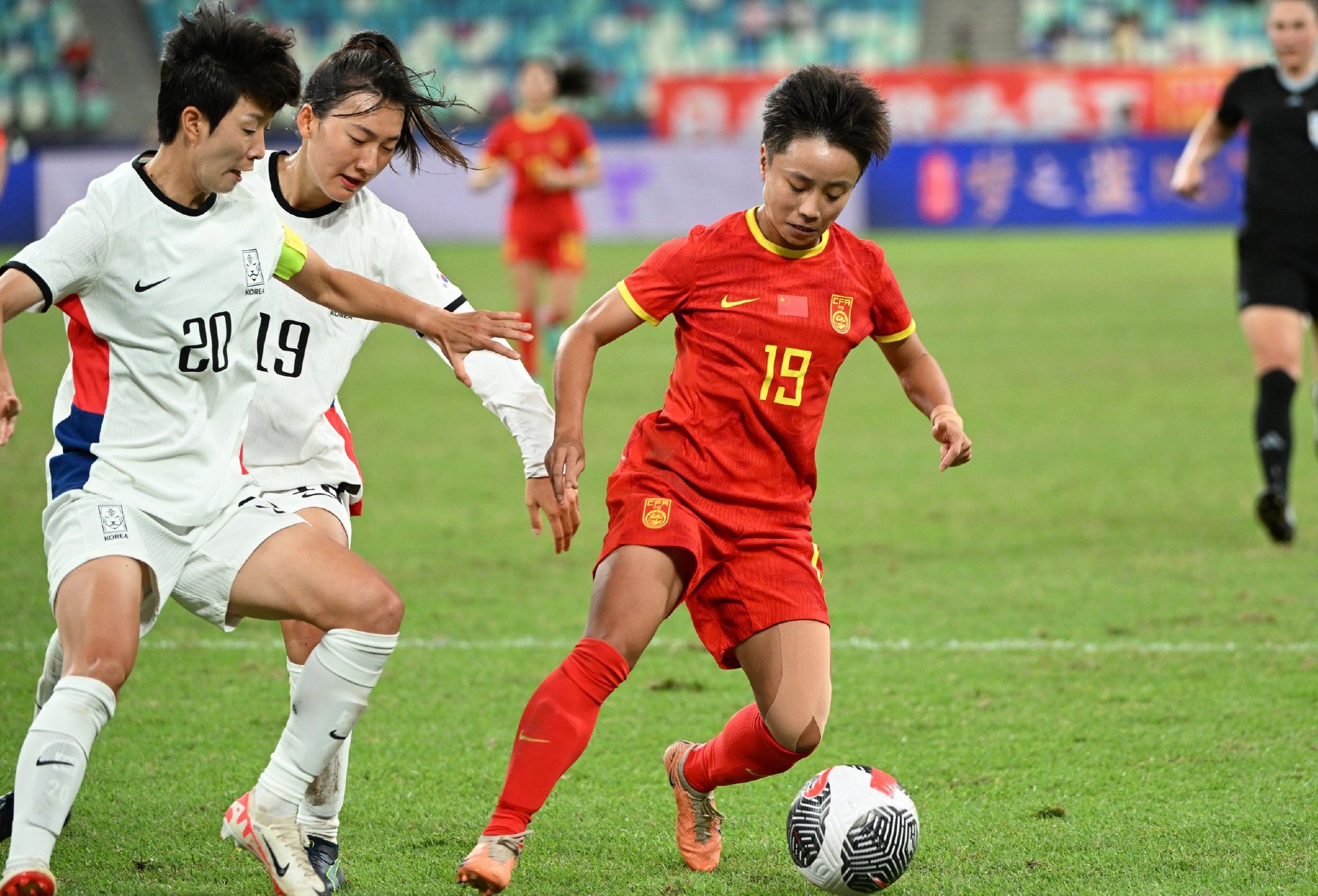 中国女足球员在国内比赛中打破记录