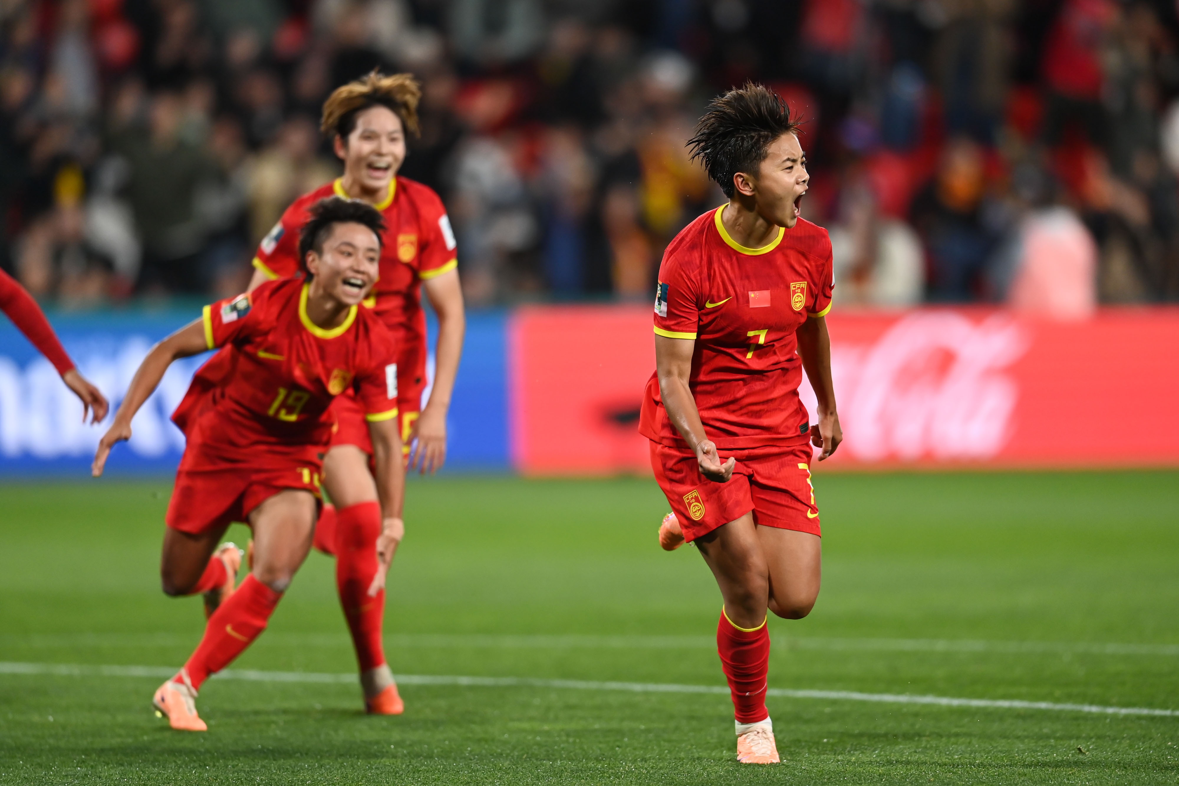 关于团结拼搏！国家女足在比赛中展现实力的信息