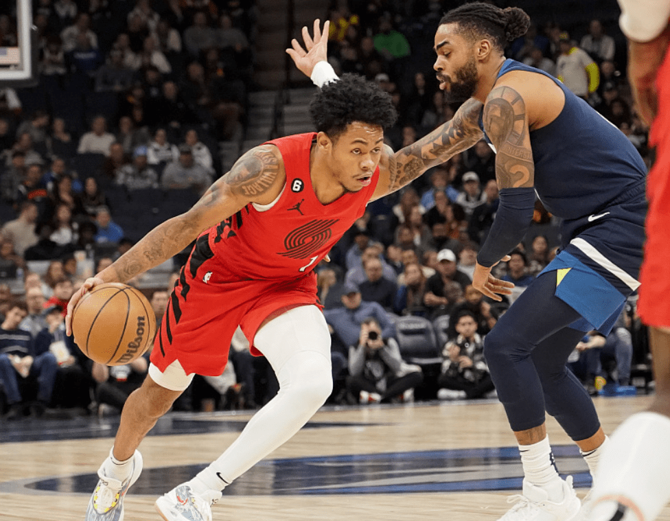 开拓者大胜森林狼,劳尔制造22分的简单介绍 开拓者大胜森林狼,劳尔制造22分的简单介绍