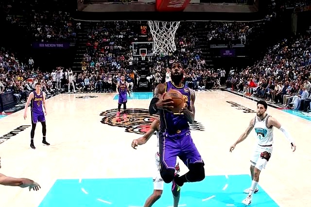 开云APP-包含开拓者客场惜败灰熊,季后赛梦想堪忧的词条