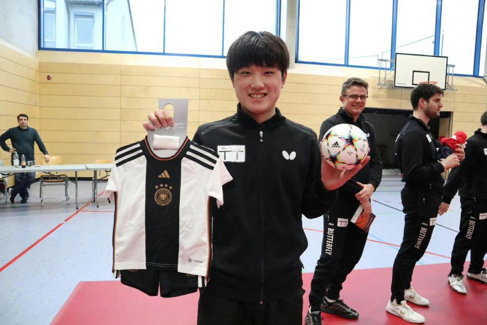 开云官网-波兰乒乓球队翻盘英国乒乓球队,奥恰洛夫统治全场的简单介绍