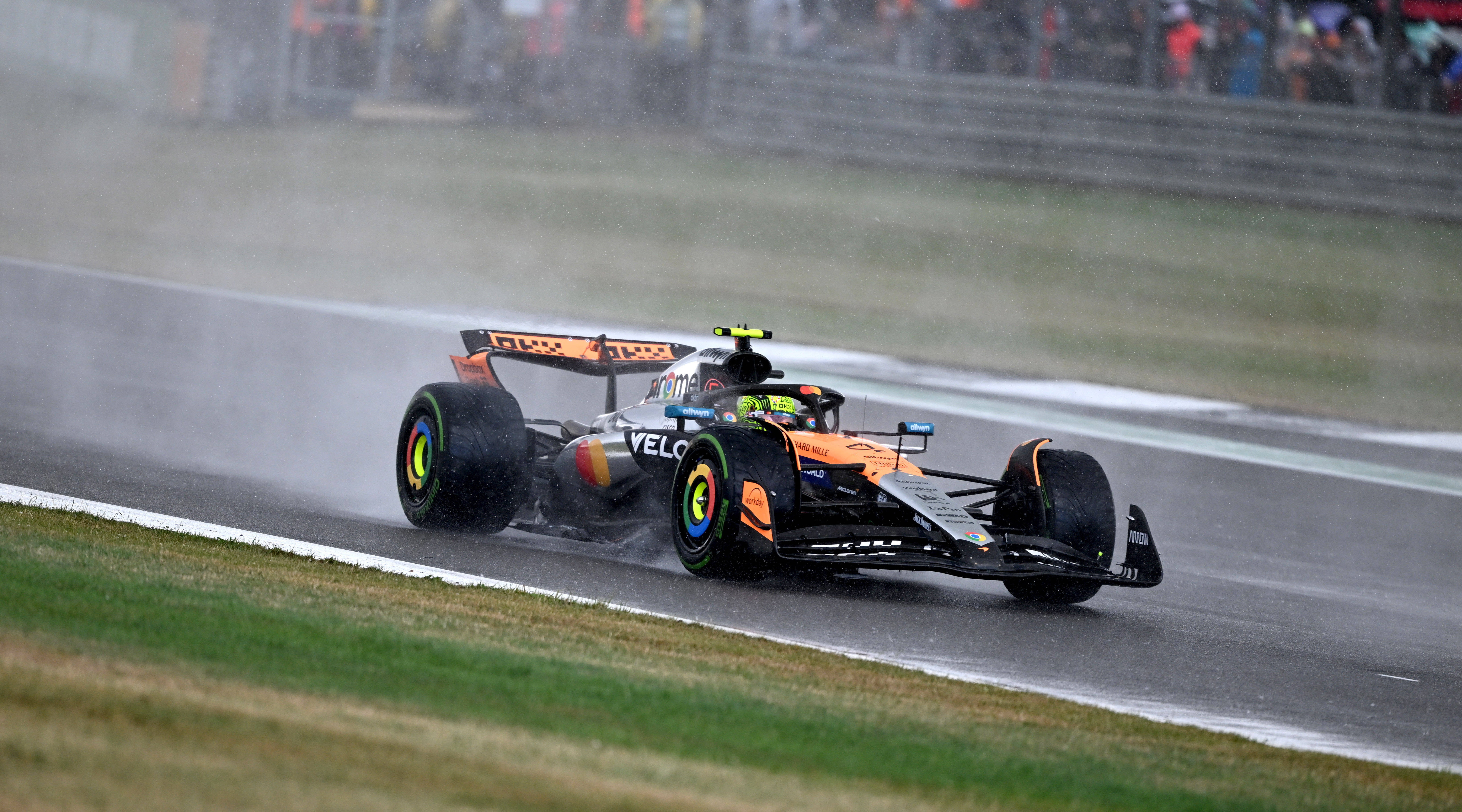 开云体育中国-索伯车队翻盘迈凯伦,维斯塔潘点燃赛场的简单介绍