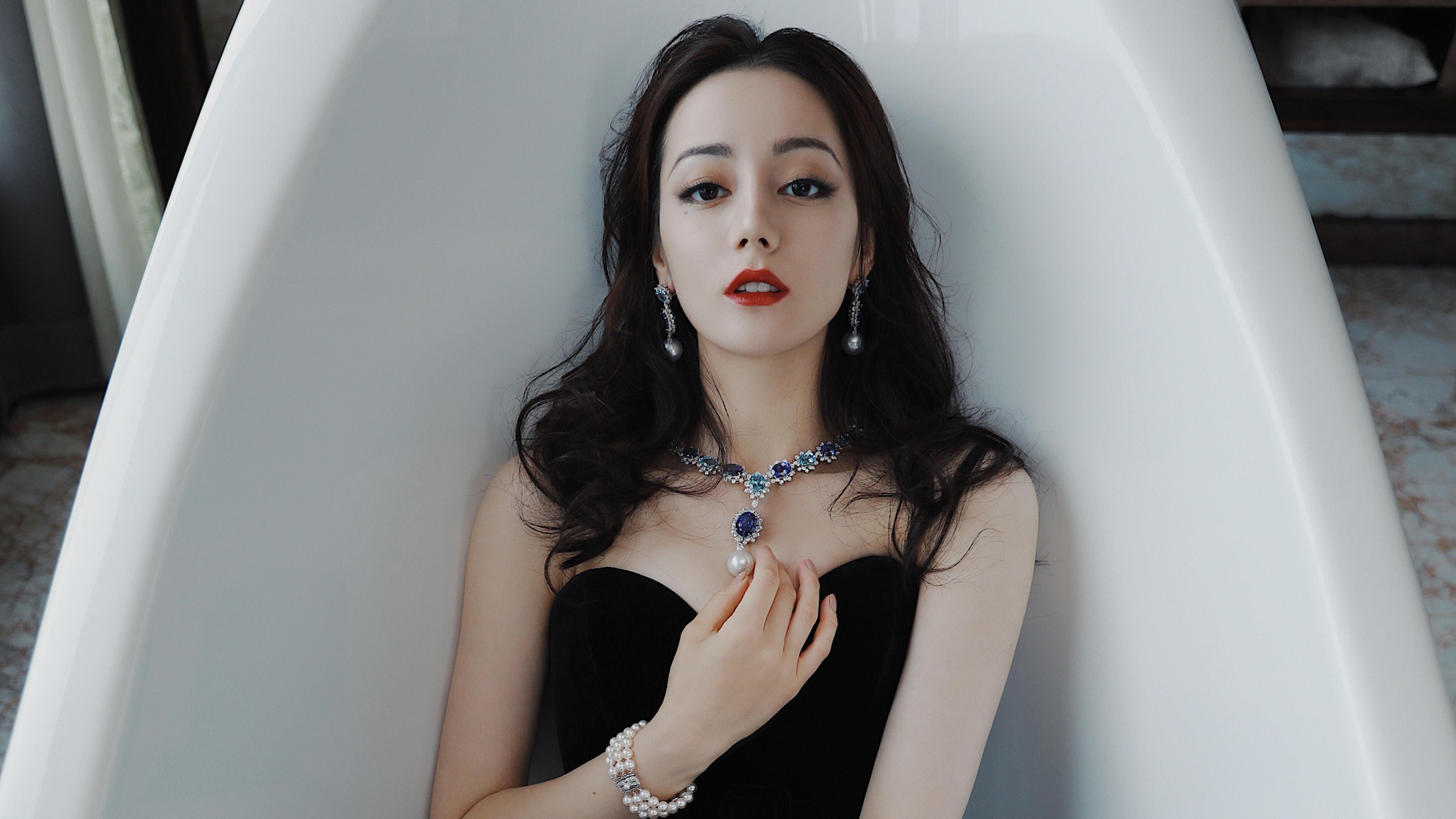 东方智慧与西方铁闸，当卡塔尔击败曼联的哲学，在美加墨世界杯被孔德兑现