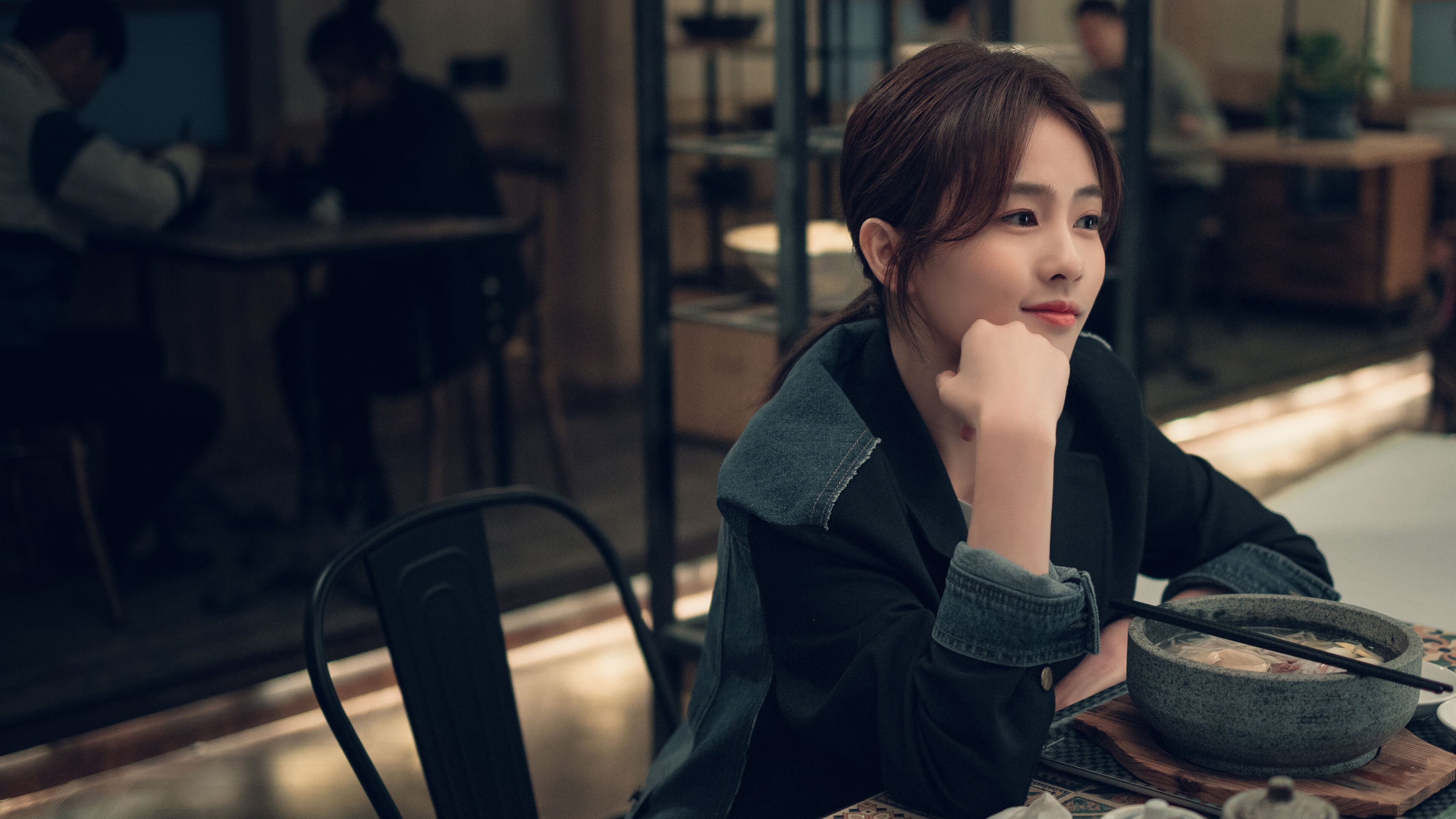 开云体育官方网站-皮克争议绝杀！加拿大爆冷掀翻突尼斯，关键先生掀起身份认同的滔天巨浪